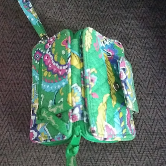 Vera Bradley Emerald Paisley Wristlet - Picture 4 of 4